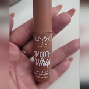 NYX Brown Lipstick Matte Finish